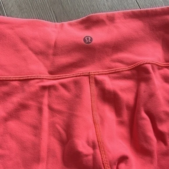 Lululemon reversible leggings size 6 - Picture 4 of 7